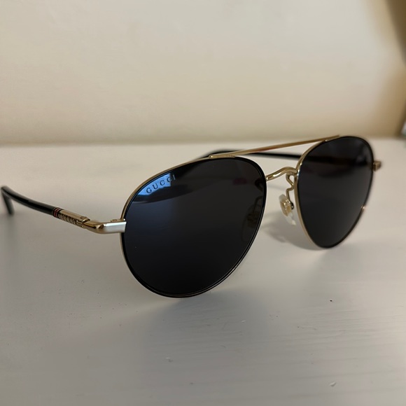 Gucci Sunglasses - Picture 2 of 4